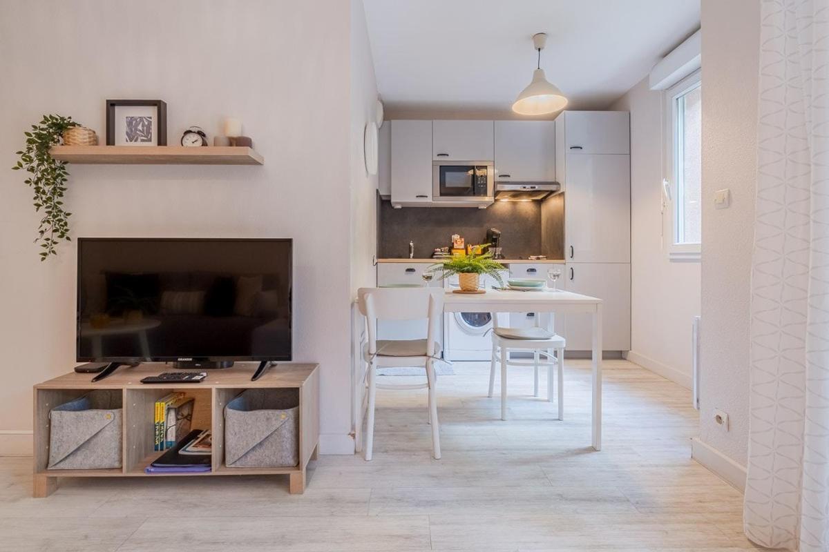 Les Capitouls - Avec Entree Autonome, Clim Neuve, Jardin, Parking Prive & Sa Piscine ! - Apartment Toulouse Luaran gambar